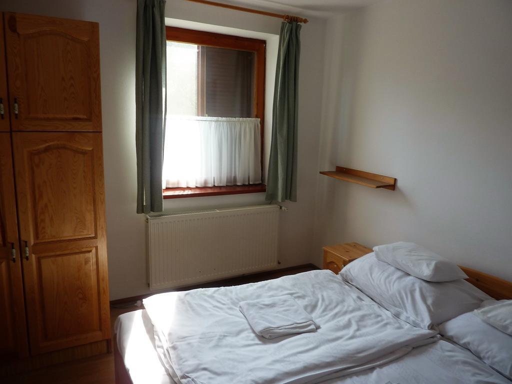 Bed and Breakfast Naspolya Panzio Es Etterem Bataapati Экстерьер фото